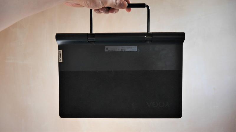 Крюк обзора Lenovo Yoga Tab 13