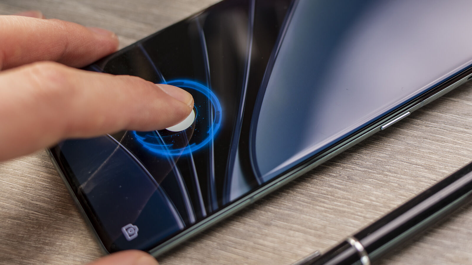 OnePlus 10 Pro fingerprint sensor